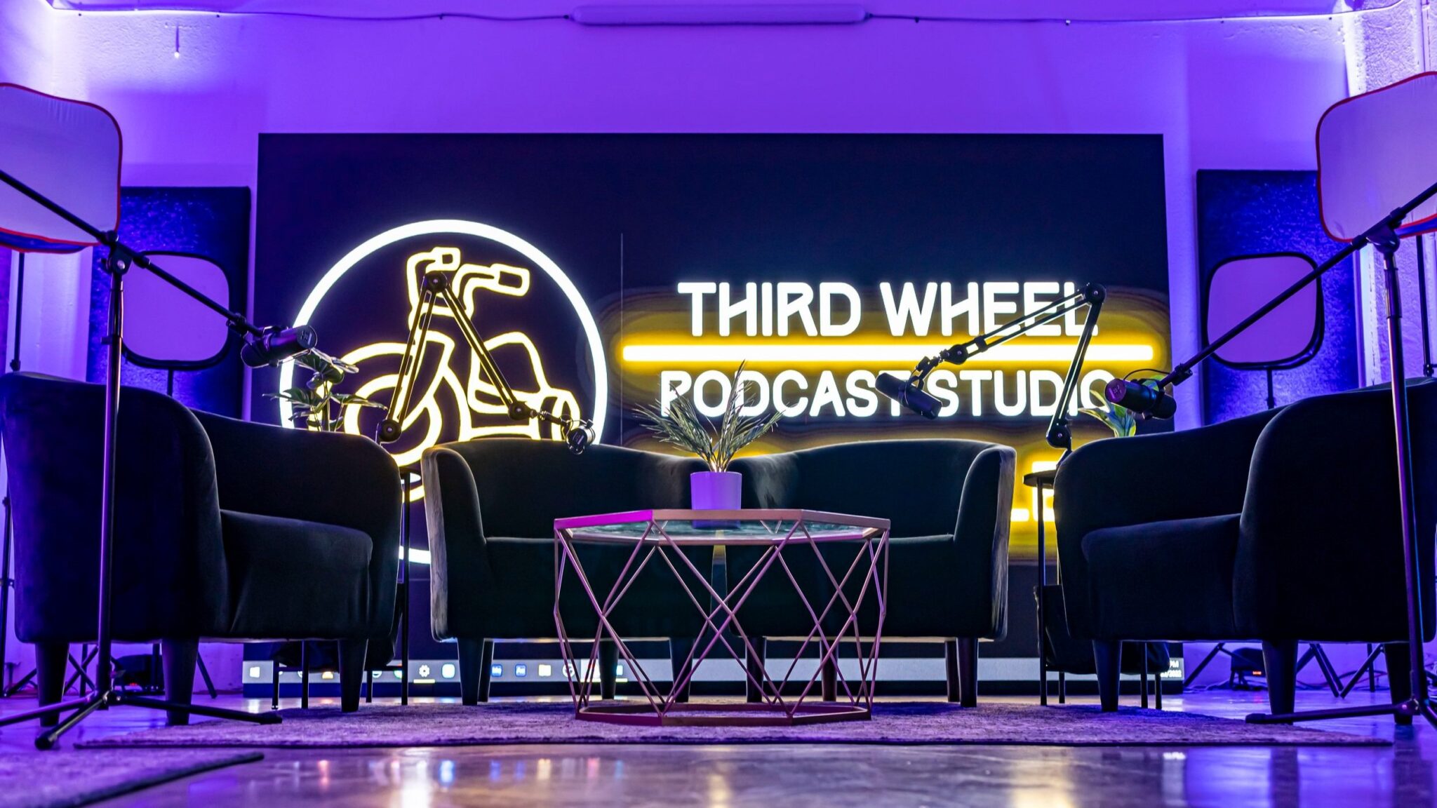 Third Wheel Podcast Studio | Studio.Guide