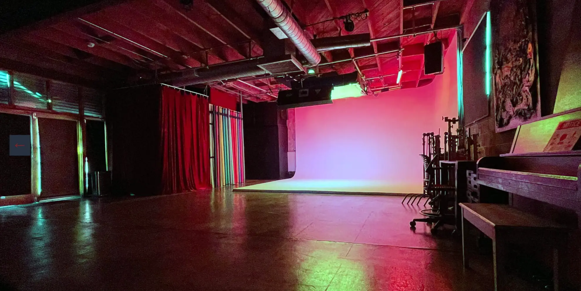 Cherry Soda Studios LA - Cyclorama with RGB lighting